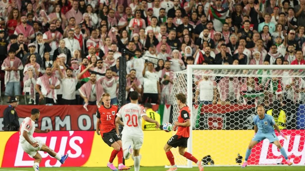 القنوات المجانية التي ستبث مباراة إسبانيا والنمسا في كأس العالم